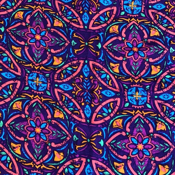 Colorful Flowy Sleeveless Blouse - Picture 6 of 6